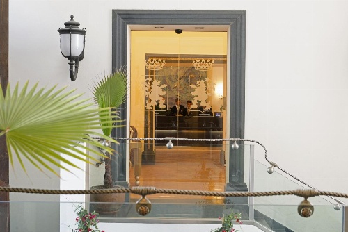 Palazzo Caracciolo Naples image 1